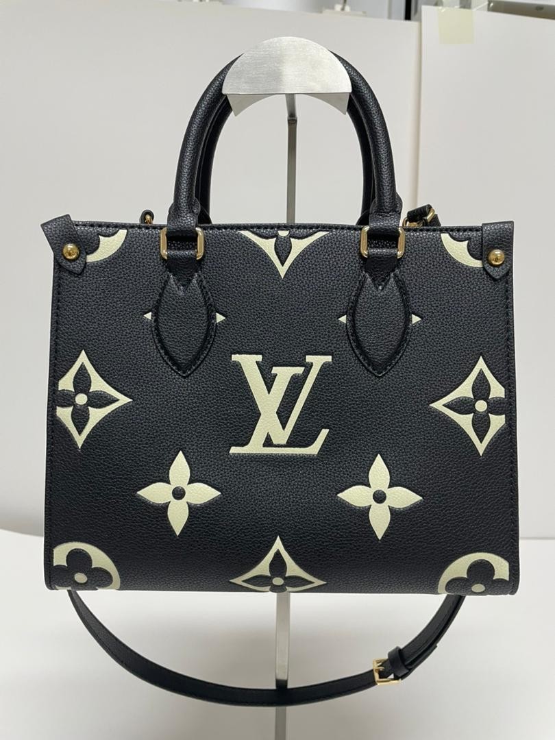 Louis Vuitton Monogram Empreinte Bicolor Onthego MM Tote