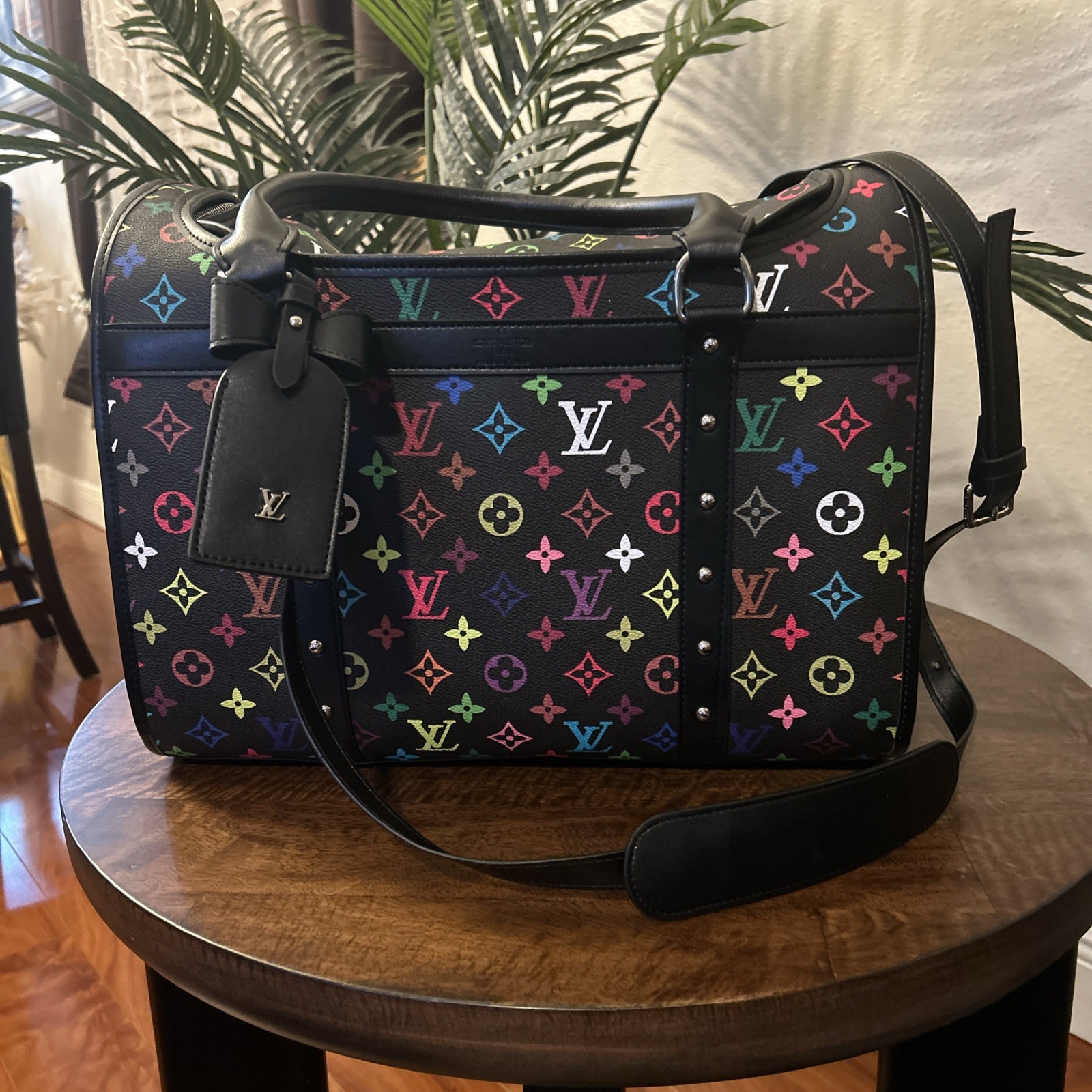 Loui Vuitton HandBag Pet Carrier. Up To 17 Lbs .