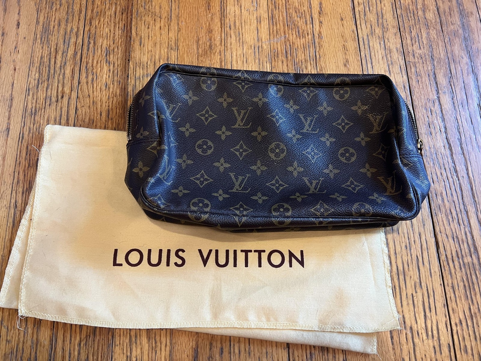 Louis Vuitton LV Monogram Cosmetic Toiletry Bag Pouch Brown Canvas Zip Dust Bag