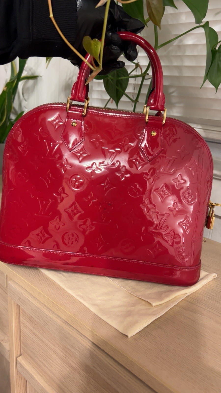 Louis Vuitton Alma PM Handbag Monogram Design Vernis Leather