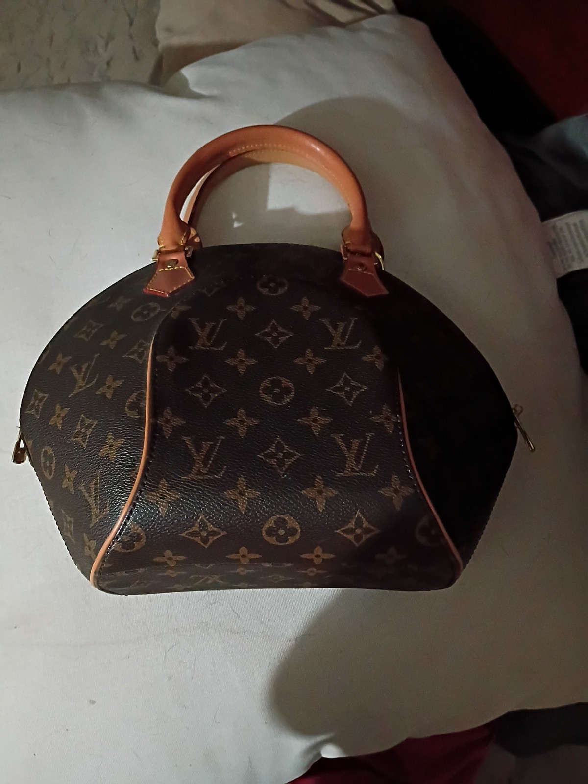 Louis Vuitton EllipsePM Handbag