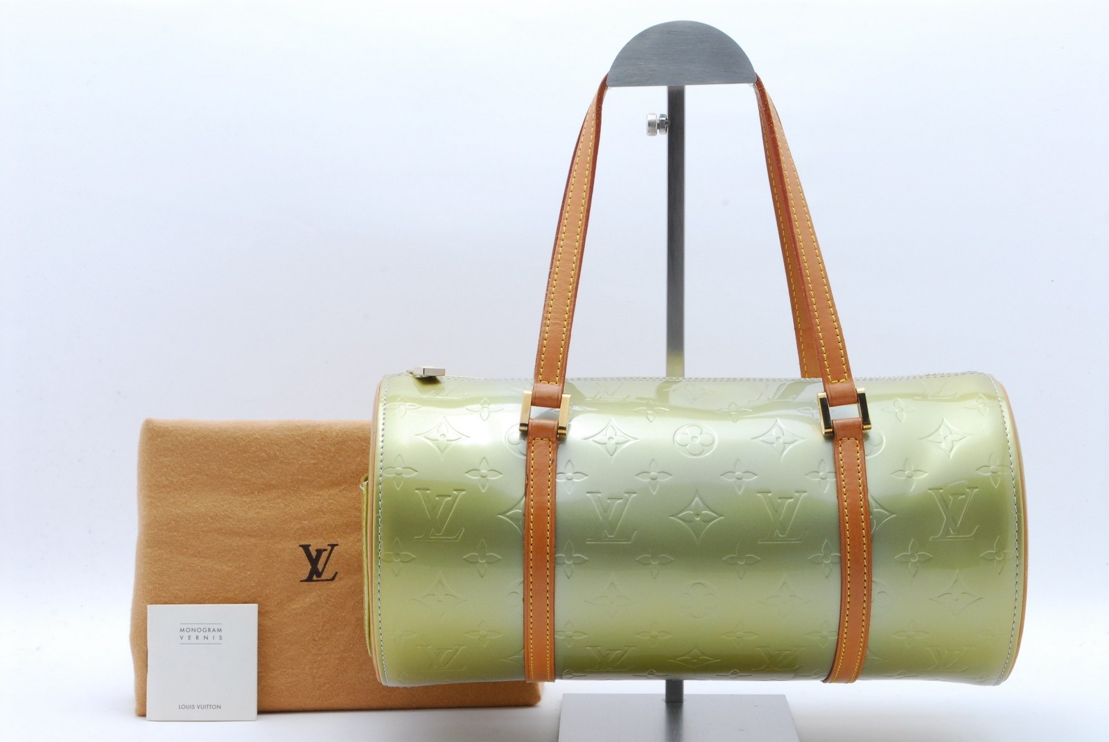 Louis Vuitton Vernis Bedford Handbag Green LV VI0021