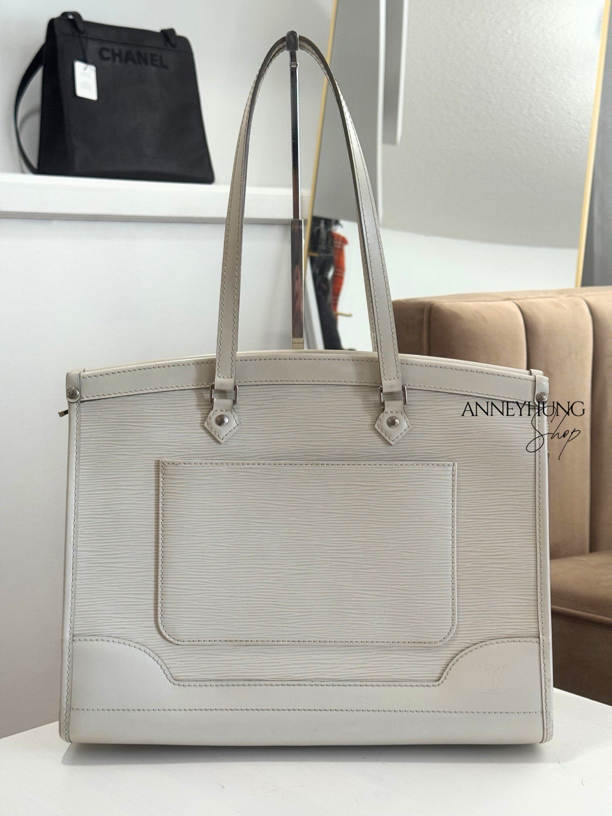 Authentic LOUIS VUITTON Epi Madeleine GM Hand Bag White